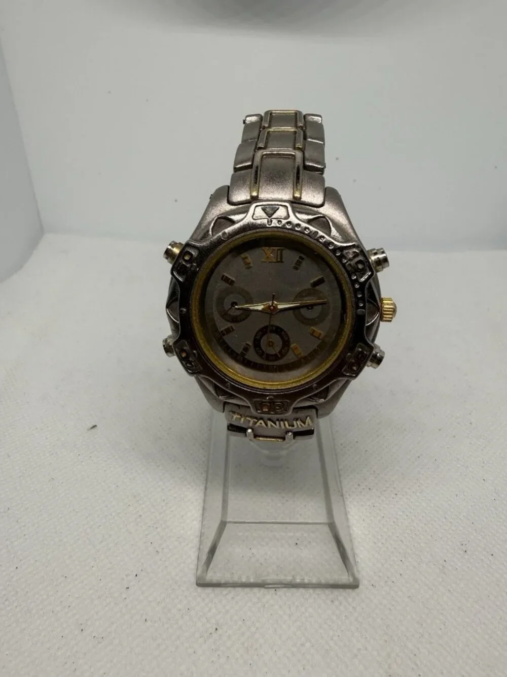 Universal Titanium Mens Two-Tone Chronograph Watch Grey Dial Gold Steel